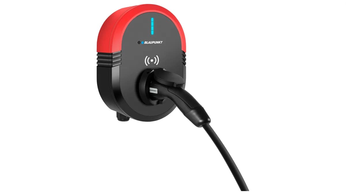 Blaupunkt BW3P32ASS viewed from an angle with a separate charging cable plugged into its socket